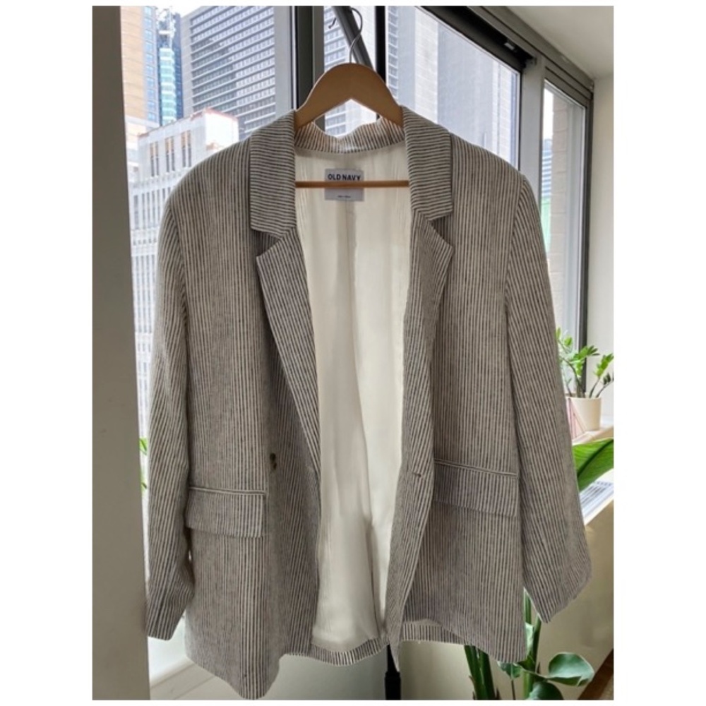 Size M Old Navy Striped Double-Breasted Linen-Blend Blazer